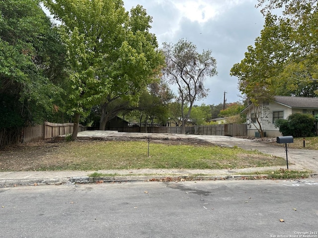 Listing photo 3 for 6822 Farrow Pl, San Antonio TX 78240