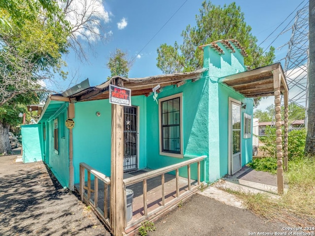 3315 Pitluk Ave, San Antonio, TX 78211 - view of side of property featuring stucco siding