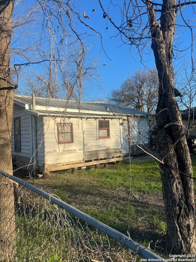 view of home's exterior