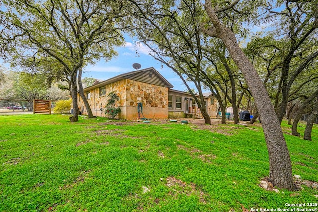 view of yard featuring fence