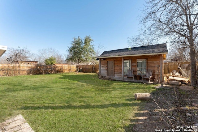 view of yard featuring a fenced backyard