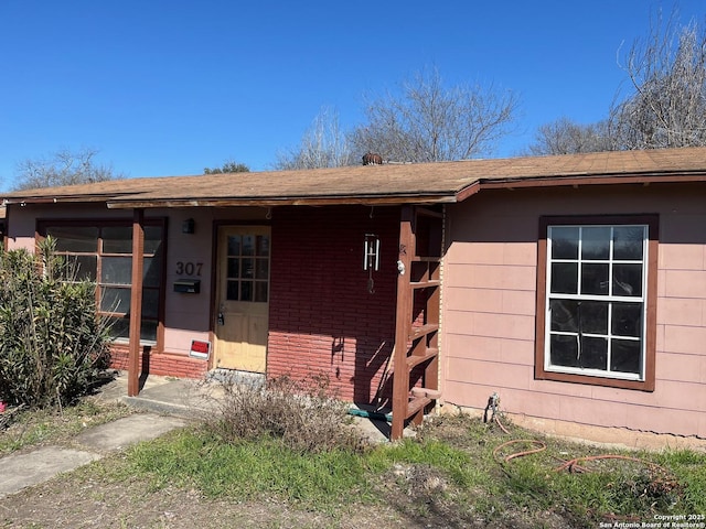 view of single story home