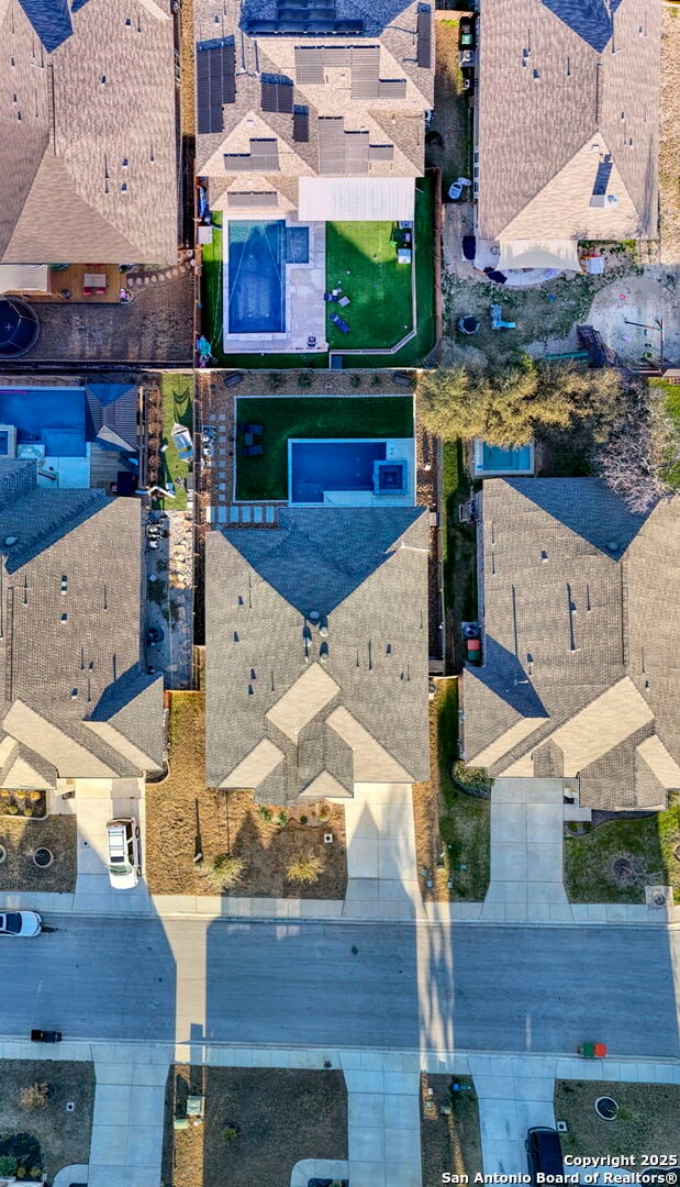 drone / aerial view featuring a residential view