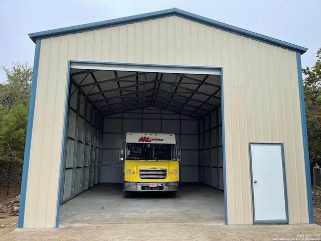 view of detached garage