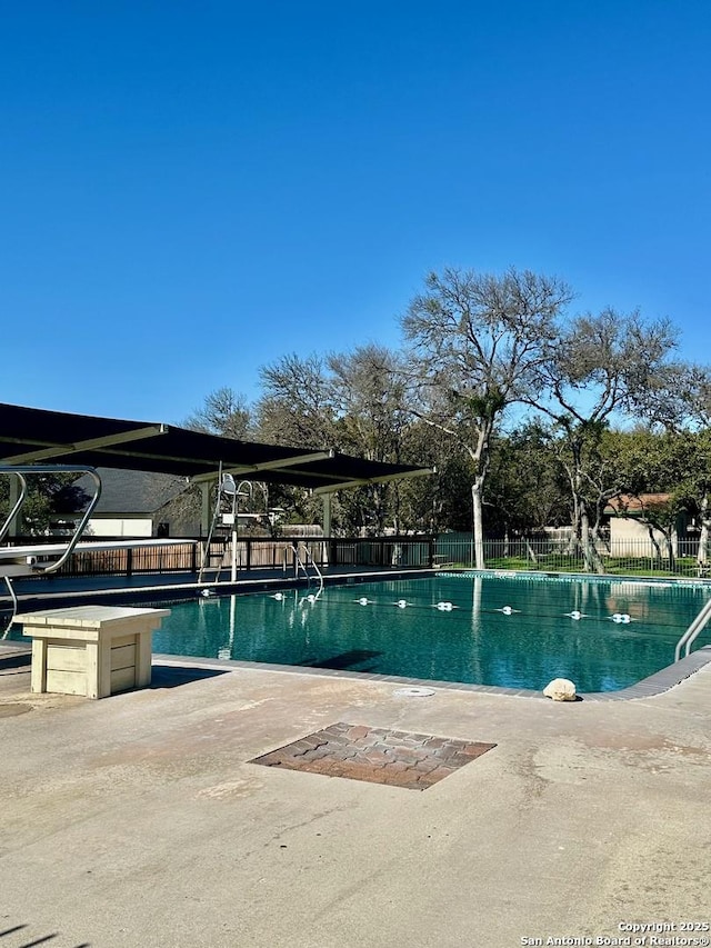 pool with fence