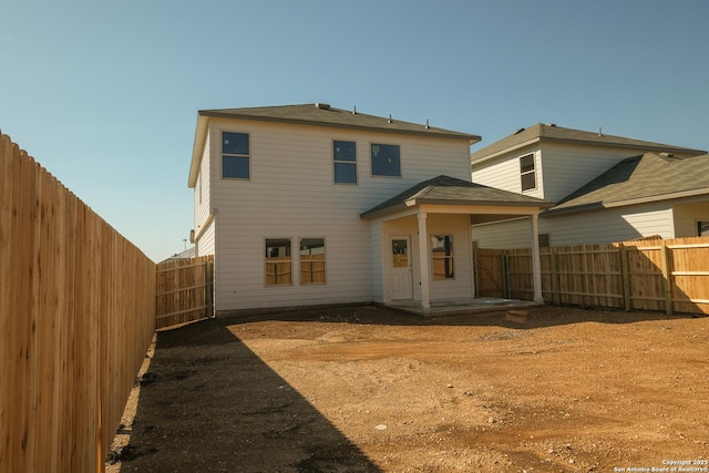 1522 Silver Run, New Braunfels, TX 78130 - rear view of house featuring a fenced backyard
