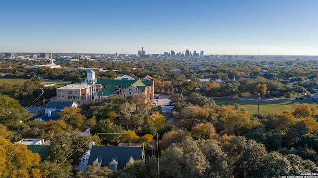 bird's eye view featuring a city view