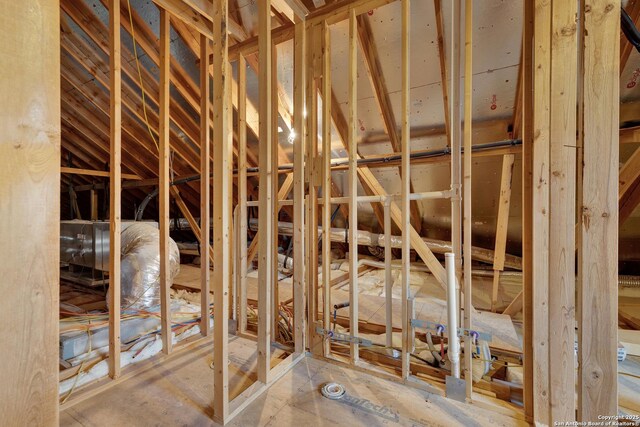 948 Hudson, New Braunfels, TX 78130 - view of miscellaneous room