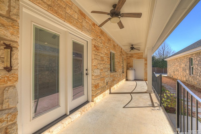 948 Hudson, New Braunfels, TX 78130 - view of patio / terrace featuring a ceiling fan