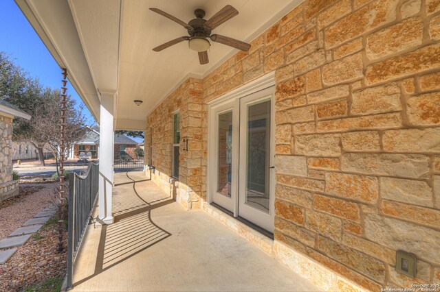 948 Hudson, New Braunfels, TX 78130 - view of patio featuring ceiling fan