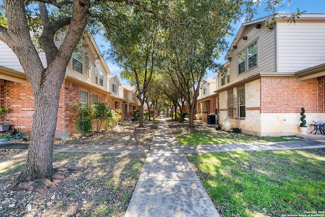 view of home's community with a residential view