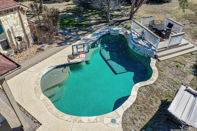 view of outdoor pool