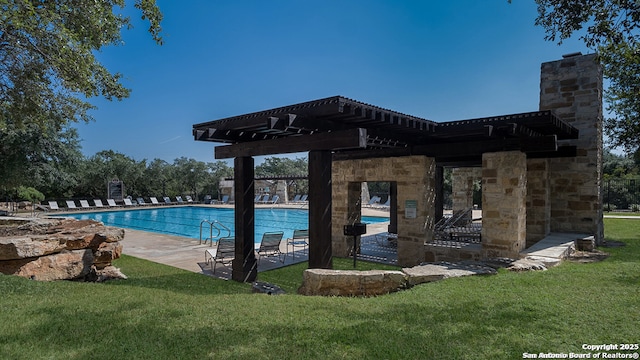276 Cita Roost, San Antonio, TX 78253 - community pool with a lawn and a patio area