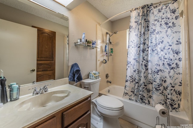 full bath with shower / tub combo, a textured ceiling, toilet, and vanity