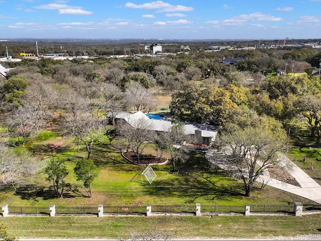 birds eye view of property featuring a rural view