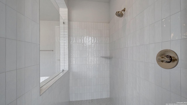 417 Verdad Way, Boerne, TX 78006 - bathroom with tiled shower and tile walls
