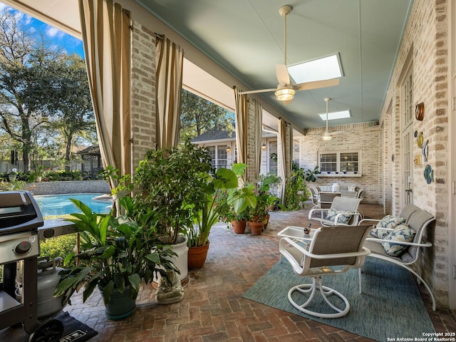 10 Parman Pl, San Antonio, TX 78230 - sunroom / solarium featuring a skylight