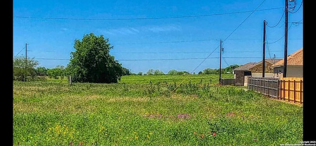 160N 1st St, Floresville TX, 78114 land for sale