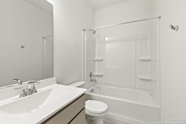 449 Horizon Pl, Seguin, TX 78155 - full bathroom with toilet, a textured wall, vanity, and shower / bath combination