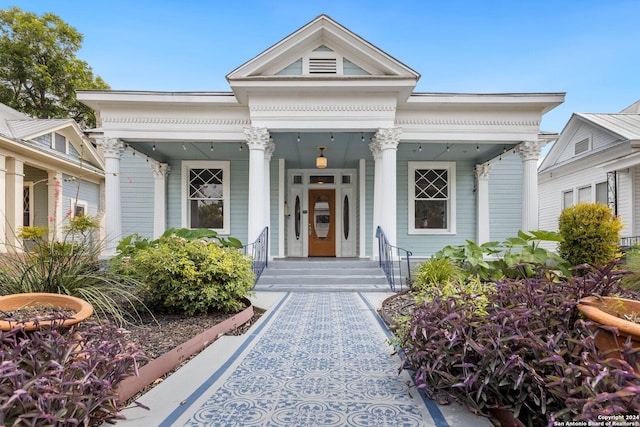 view of front facade featuring covered porch