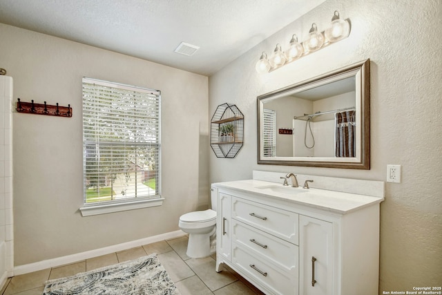 full bath featuring toilet, a shower with shower curtain, visible vents, and tile patterned floors