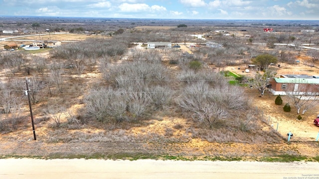 Listing photo 2 for 116 County Road 2666, Devine TX 78016