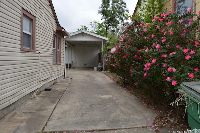 view of home's exterior