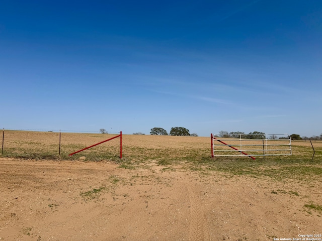 Listing photo 3 for 2141 County Road 132, Floresville TX 78114