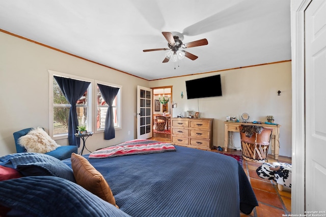 bedroom featuring crown molding and ceiling fan