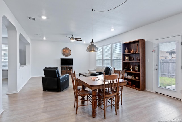 dining area with ceiling fan, recessed lighting, visible vents, baseboards, and light wood finished floors