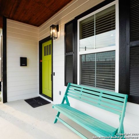 entrance to property with covered porch