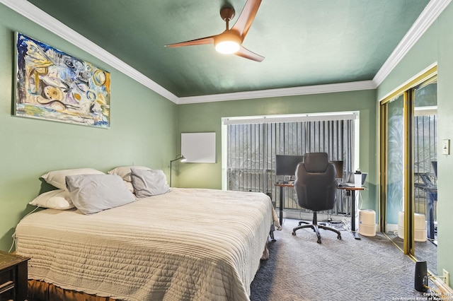 bedroom with ceiling fan, ornamental molding, a closet, and carpet