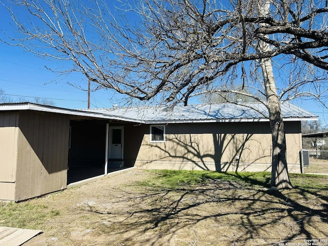 view of outdoor structure