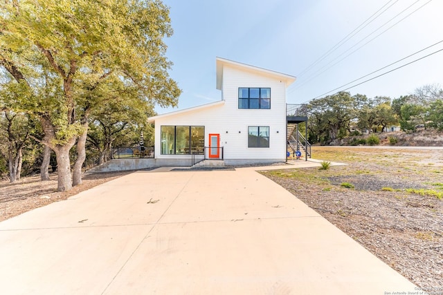 view of front of home