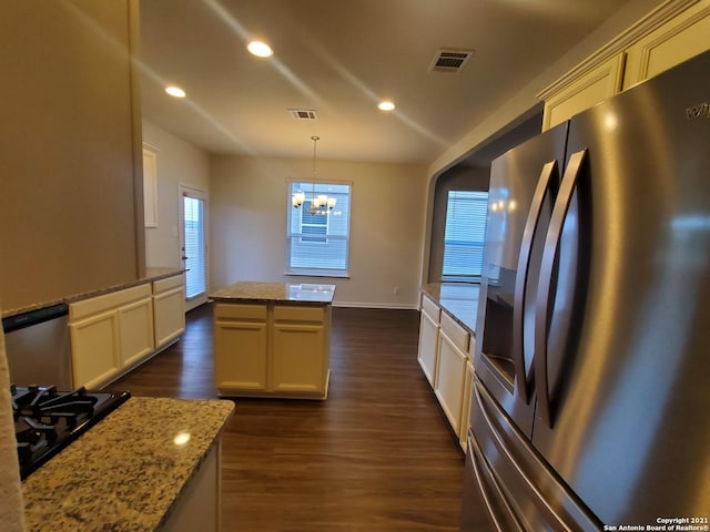 kitchen with visible vents, appliances with stainless steel finishes, dark wood-style flooring, and recessed lighting