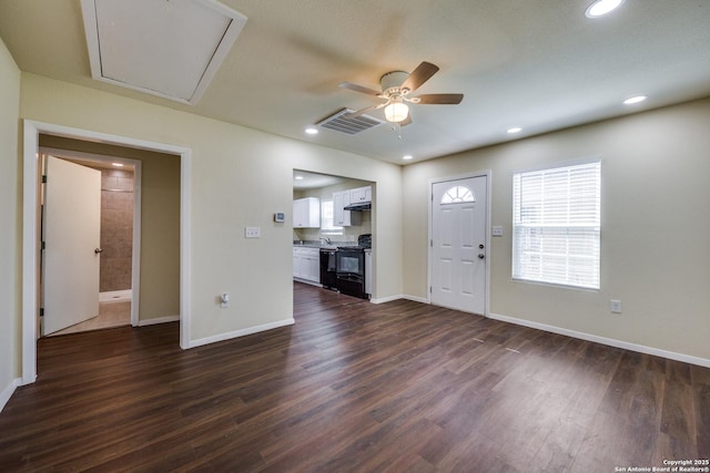 entryway featuring visible vents, baseboards, and dark wood finished floors