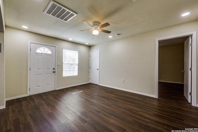 entryway featuring visible vents, recessed lighting, dark wood-type flooring, and ceiling fan