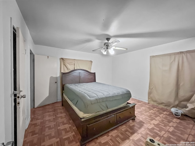 bedroom featuring a ceiling fan