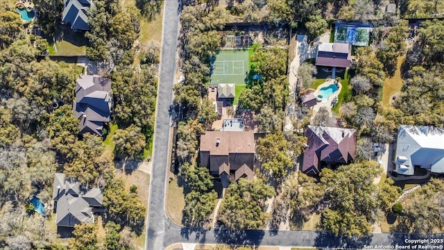 bird's eye view with a residential view