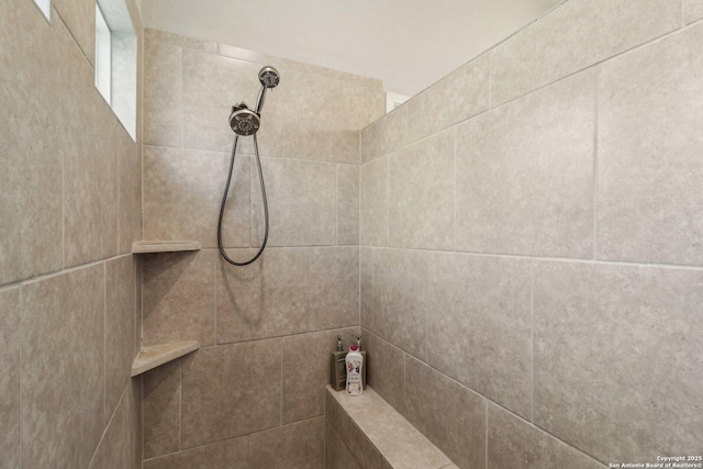 details featuring a tile shower