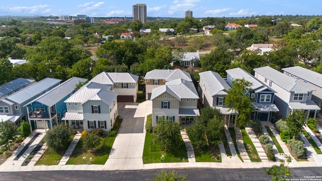 bird's eye view with a residential view