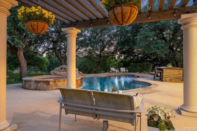133 Fair Spgs, Boerne, TX 78006 - swimming pool with an in-ground hot tub, a pergola, and a patio