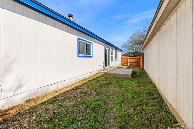 view of yard with fence