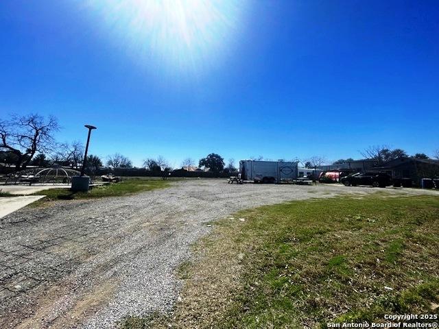 Listing photo 3 for 2106 E Southcross Blvd, San Antonio TX 78223