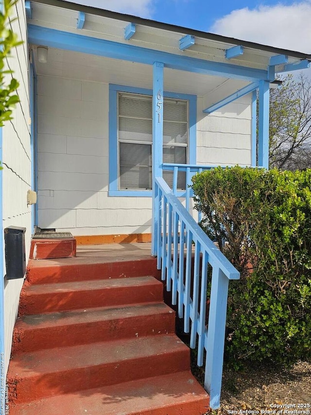 view of property entrance