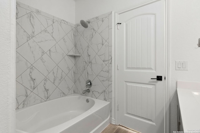 bathroom with shower / bathtub combination