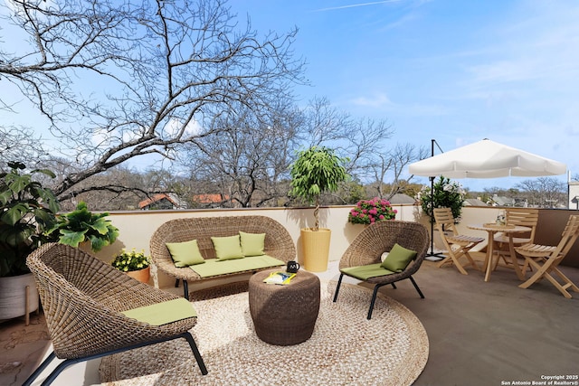 view of patio / terrace featuring an outdoor hangout area