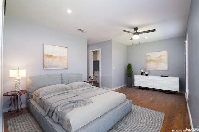 bedroom with visible vents, wood finished floors, recessed lighting, baseboards, and ceiling fan