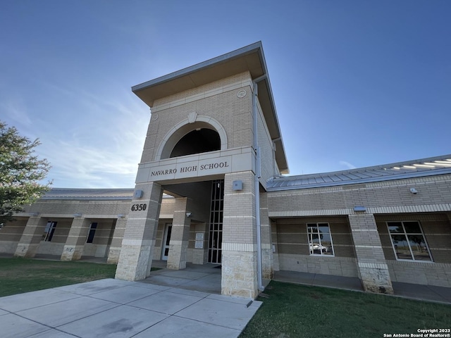 view of building exterior