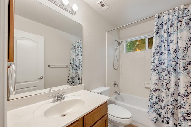 14019 Tahoe Vis, San Antonio, TX 78253 - full bath featuring toilet, vanity, shower / bath combination with curtain, and visible vents